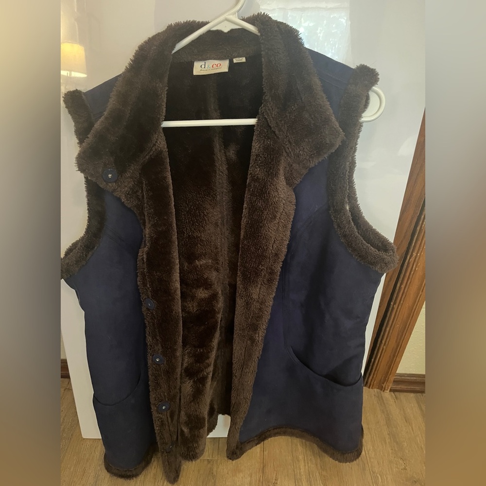 D. Co Women's Navy and Brown Vest